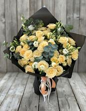 Букет цветов из:  Розы и Лизиантусы в Разметелево