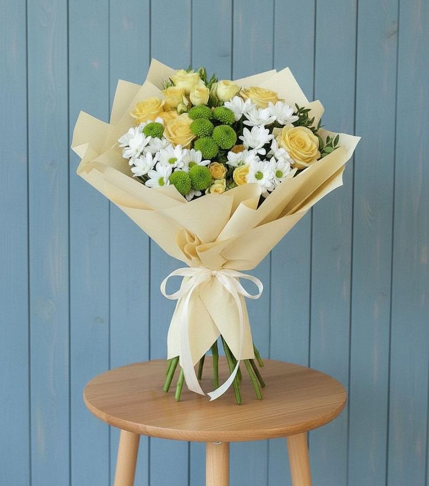 Букет цветов из: Хризантемы и Розы в Разметелево