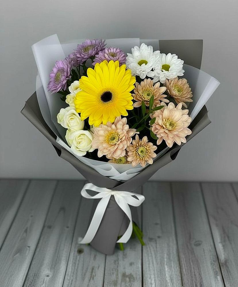 Букет цветов из: Розы, Герберы и Хризантемы в Разметелево