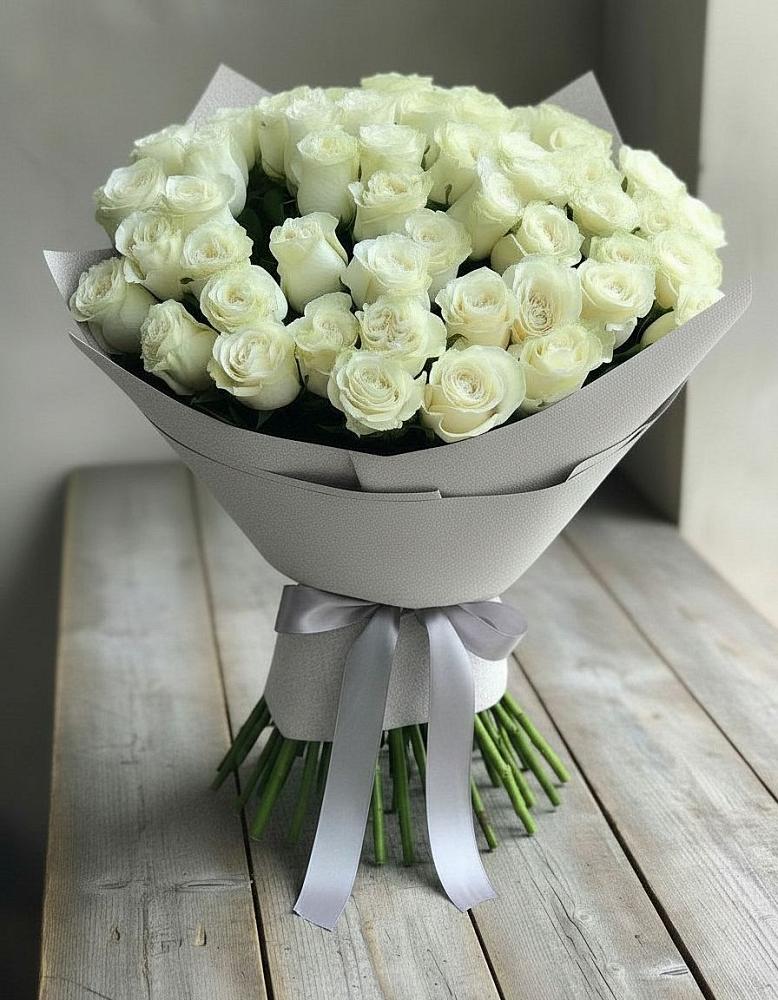 Букет 35 Белых роз в Разметелево