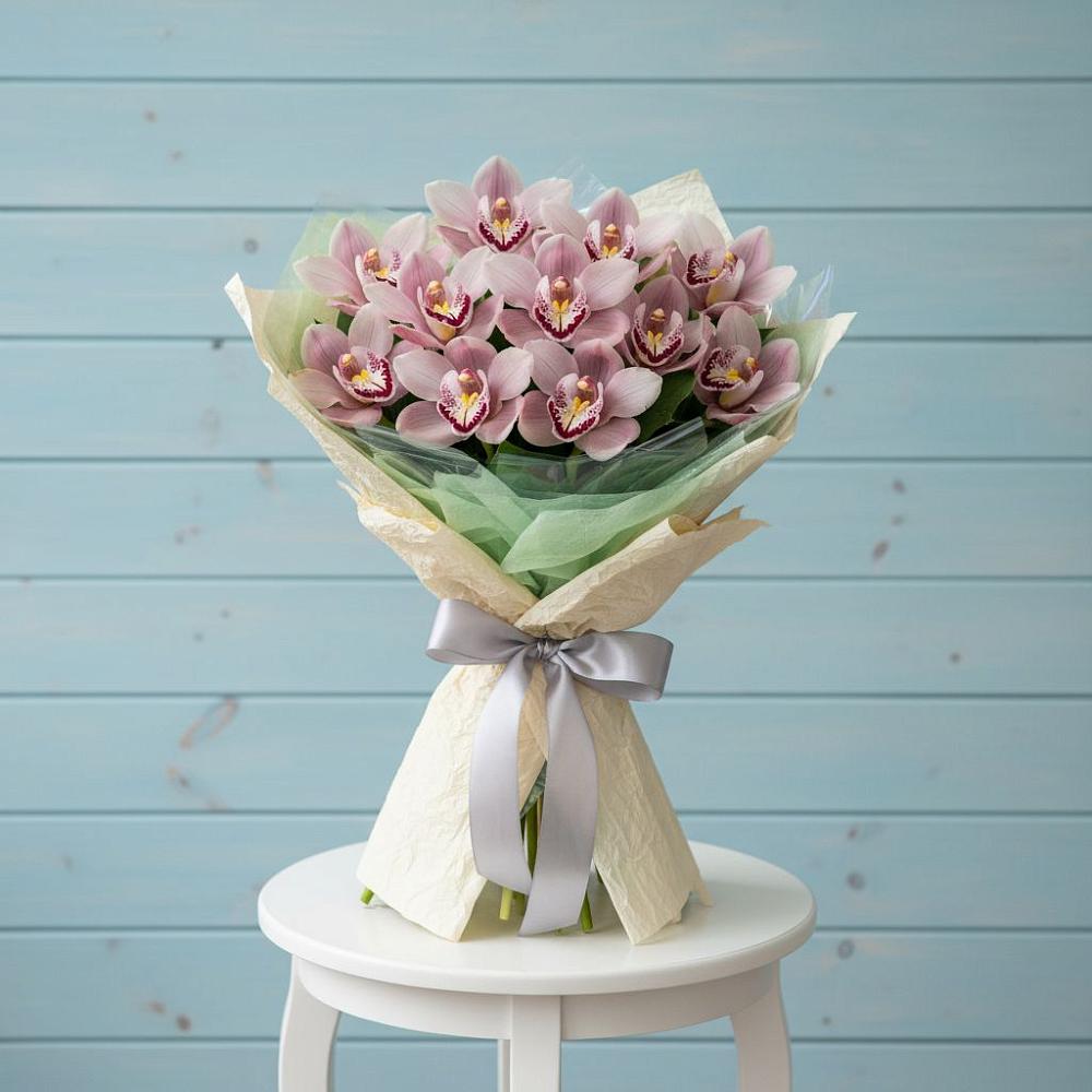 Букет цветов из: Орхидеи и Розы в Разметелево