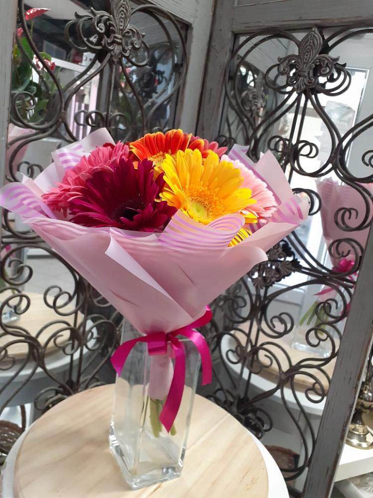 Букет цветов из: Герберы в Разметелево