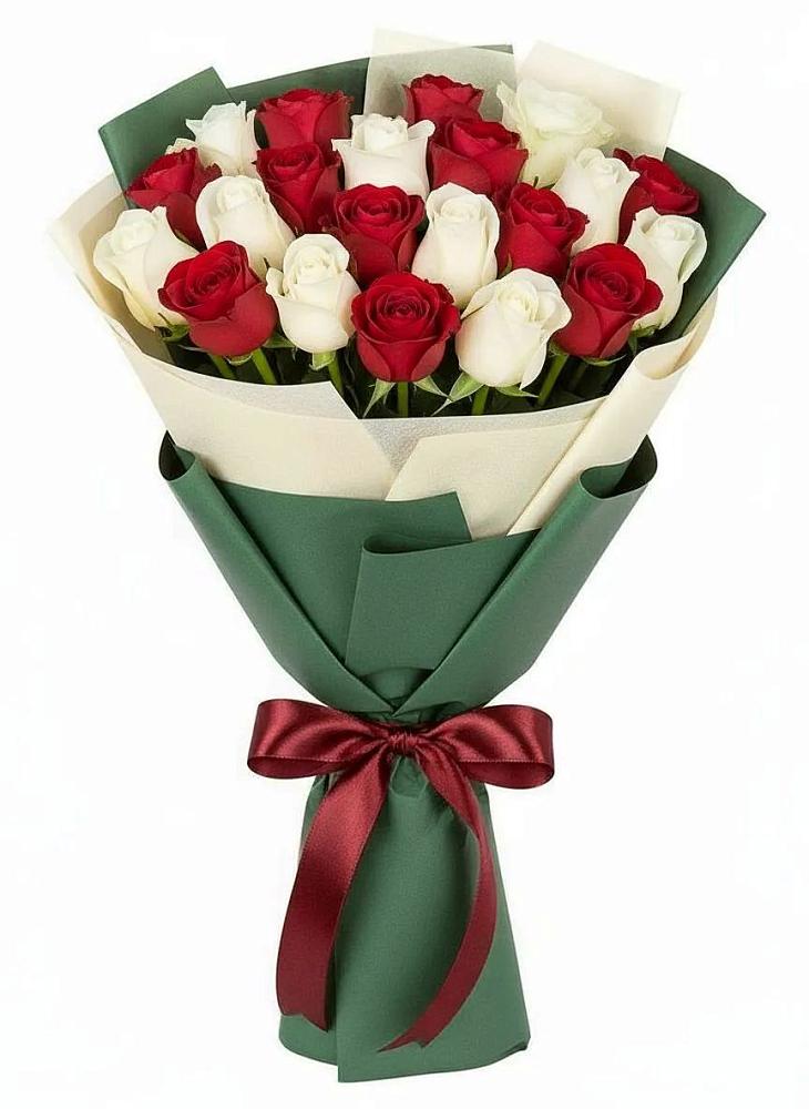 Букет Микс из красных и белых роз в Разметелево
