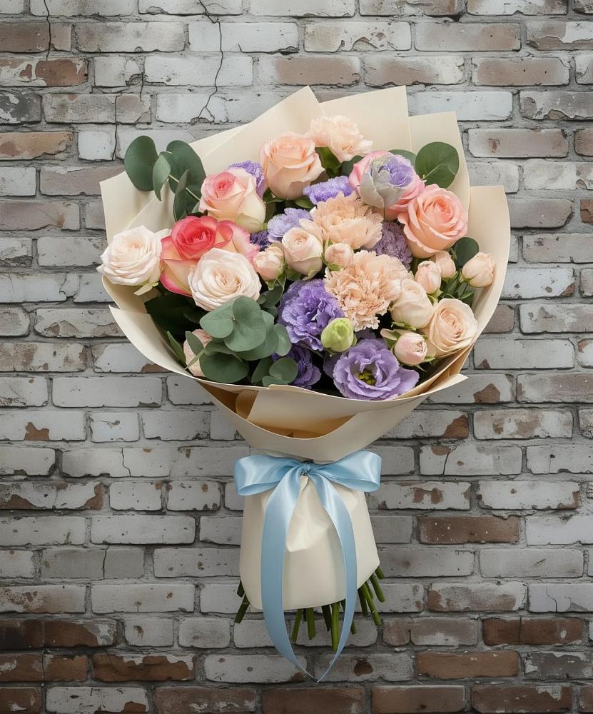 Букет цветов из: Розы, Лизиантусы и Гвоздики в Разметелево