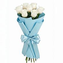 Букет 7 белых роз Проуд в Разметелево