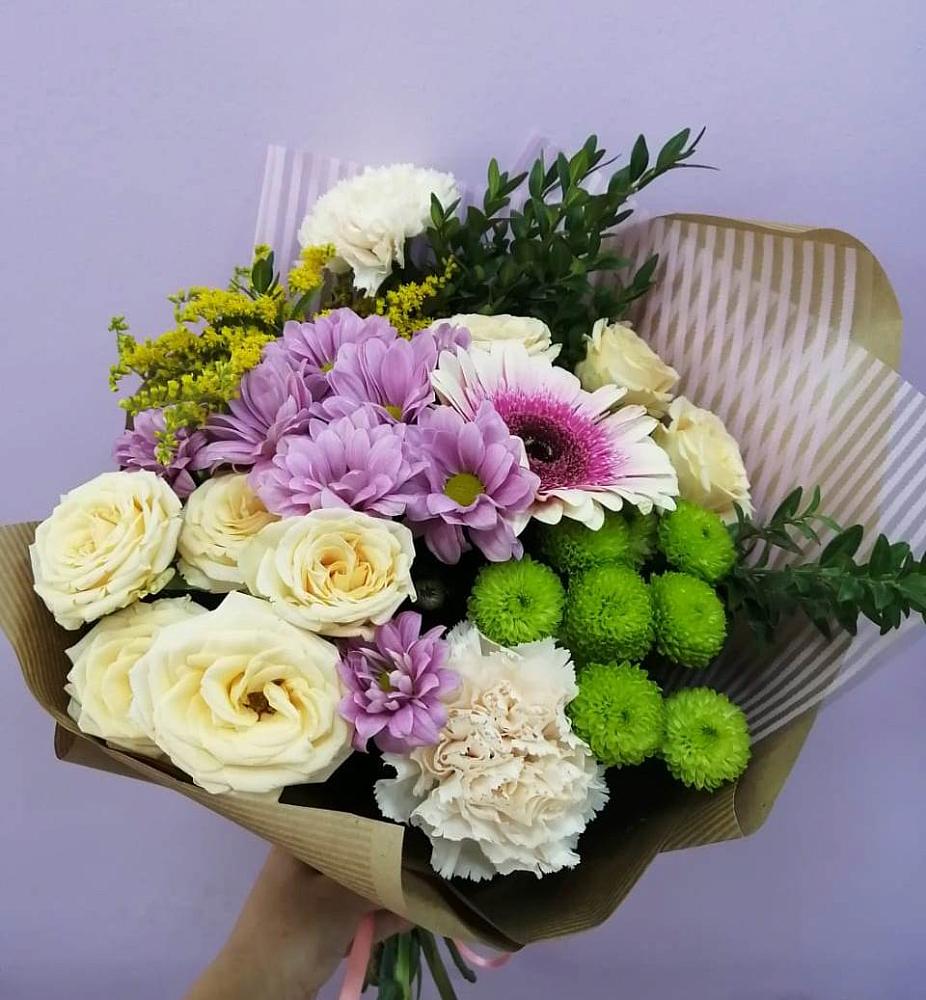 Букет цветов из: Хризантемы, Розы, Гвоздики и Герберы в Разметелево