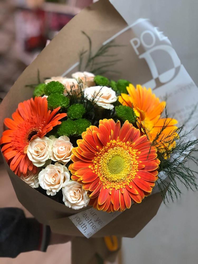 Букет цветов из: Герберы, Хризантемы и Розы в Разметелево