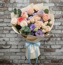 Букет цветов из:  Розы, Лизиантусы и Гвоздики #REPLACE_PRED# Разметелево
