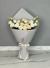 Букет цветов из:  Розы и Лизиантусы в Разметелево